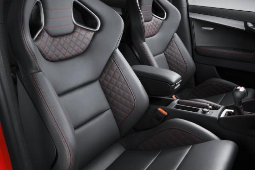 Audi RS3 (2011) - picture 32 of 39