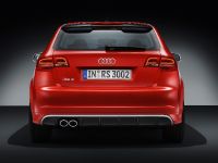 Audi RS3 (2011) - picture 3 of 39