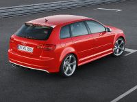Audi RS3 (2011) - picture 11 of 39