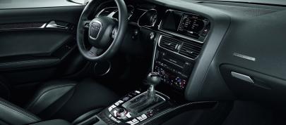 Audi RS5 (2011) - picture 12 of 17