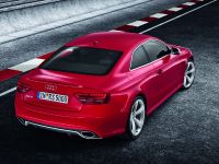 Audi RS5 (2011) - picture 10 of 17