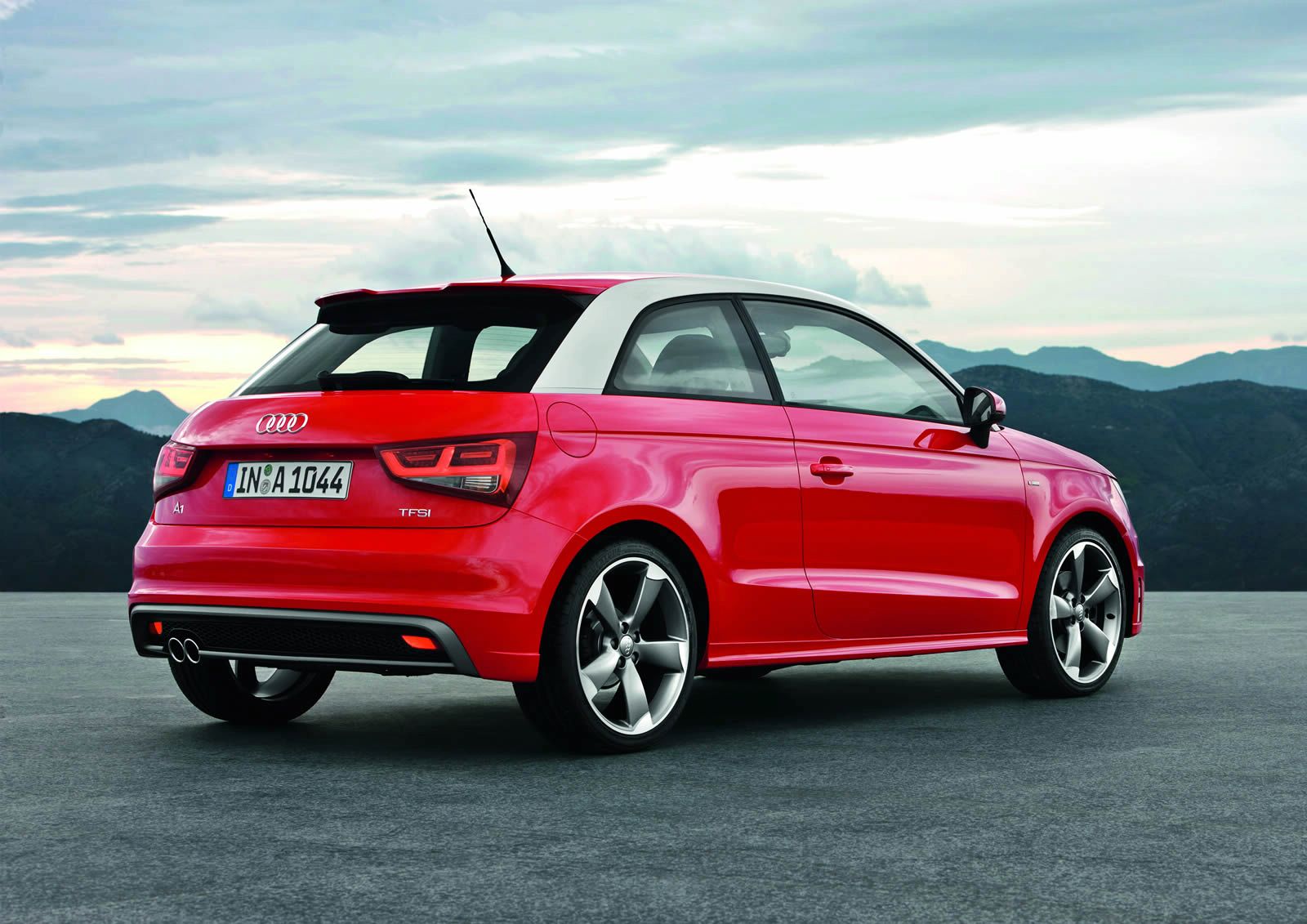 Audi S1