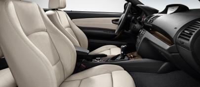 BMW 1 Series Convertible (2011) - picture 20 of 22