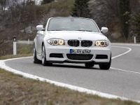 BMW 1 Series Convertible (2011) - picture 7 of 22