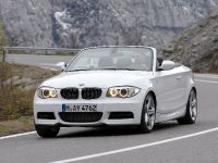 BMW 1 Series Convertible (2011) - picture 8 of 22