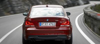 BMW 1 Series Coupe (2011) - picture 12 of 35