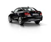 BMW 1 Series Coupe (2011) - picture 30 of 35