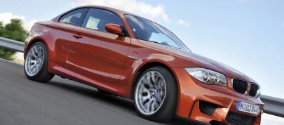 BMW 1 Series M (2011) - picture 15 of 79