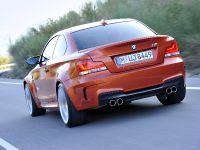 BMW 1 Series M (2011) - picture 18 of 79