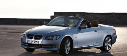 BMW 3 Series Convertible (2011) - picture 15 of 22