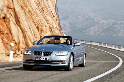 BMW 3 Series Convertible (2011) - picture 1 of 22