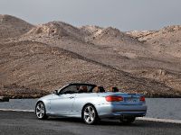 BMW 3 Series Convertible (2011) - picture 13 of 22