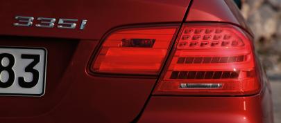 BMW 3 Series Coupe (2011) - picture 15 of 24