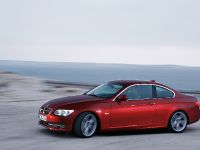 BMW 3 Series Coupe (2011) - picture 10 of 24