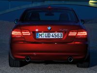 BMW 3 Series Coupe (2011) - picture 4 of 24
