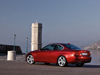 BMW 3 Series Coupe (2011) - picture 21 of 24