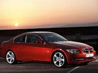 BMW 3 Series Coupe (2011) - picture 22 of 24