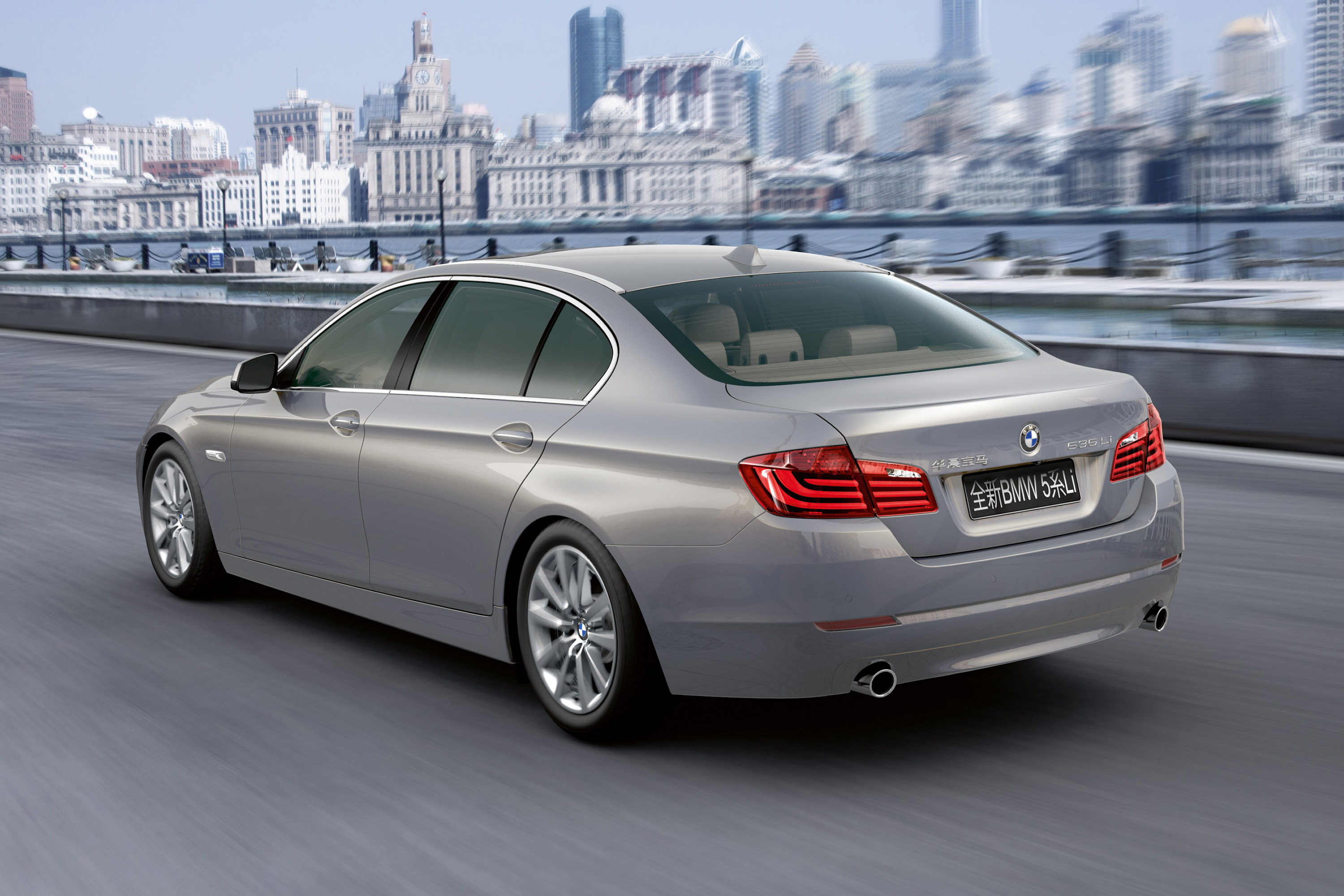 Бмв удлиненная. БМВ 5 Лонг. BMW f10 Лонг. BMW 5 f10 long. 535 Лонг БМВ.