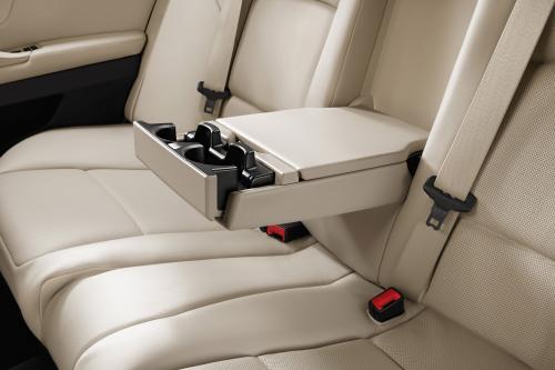 BMW 5 Series Sedan Long Wheelbase (2011) - picture 1 of 15