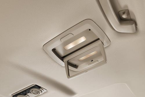 BMW 5 Series Sedan Long Wheelbase (2011) - picture 8 of 15