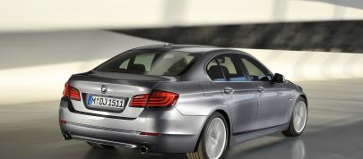BMW 5 Series Sedan (2011) - picture 12 of 57