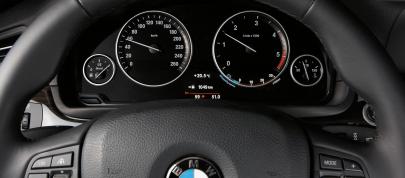 BMW 5 Series Sedan (2011) - picture 39 of 57