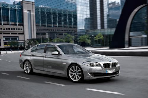 BMW 5 Series Sedan (2011) - picture 17 of 57