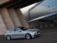 BMW 5 Series Sedan (2011) - picture 13 of 57