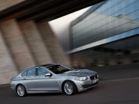BMW 5 Series Sedan (2011) - picture 13 of 57