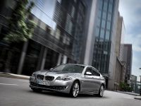 BMW 5 Series Sedan (2011) - picture 18 of 57