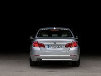 BMW 5 Series Sedan (2011) - picture 8 of 57