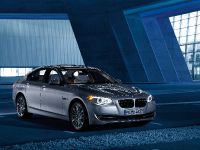 BMW 5 Series Sedan (2011) - picture 1 of 57