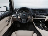BMW 5 Series Sedan (2011) - picture 38 of 57