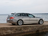 BMW 5 Series Touring (2011) - picture 11 of 34