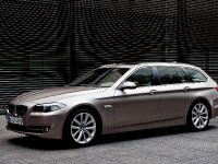 BMW 5 Series Touring (2011) - picture 1 of 34