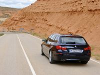BMW 5 Series Touring (2011)