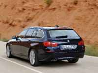 BMW 5 Series Touring (2011) - picture 34 of 34