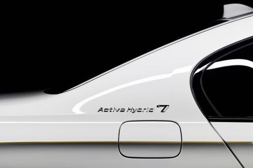 BMW Individual 7 Series (2011) - picture 9 of 14