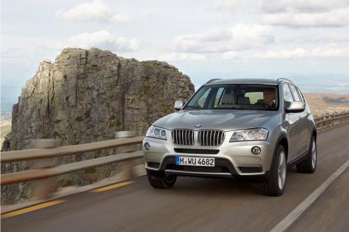 BMW X3 (2011) - picture 16 of 50