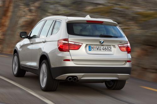 BMW X3 (2011) - picture 17 of 50
