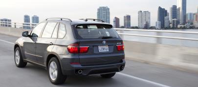 BMW X5 (2011) - picture 7 of 153