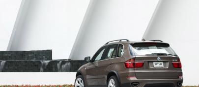 BMW X5 (2011) - picture 12 of 153