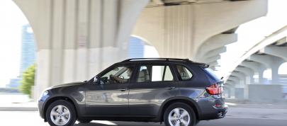 BMW X5 (2011) - picture 39 of 153