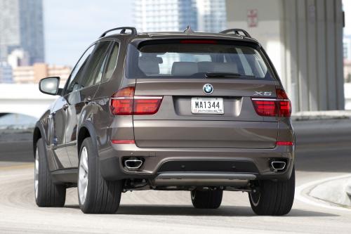 BMW X5 (2011) - picture 48 of 153