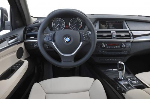 BMW X5 (2011) - picture 49 of 153