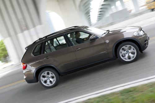 BMW X5 (2011) - picture 56 of 153
