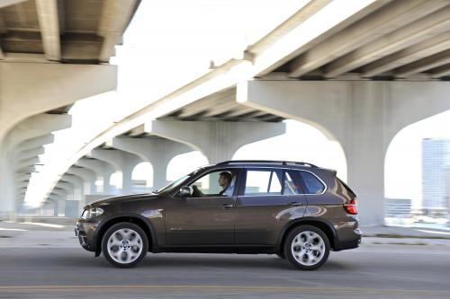 BMW X5 (2011) - picture 64 of 153