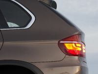 BMW X5 (2011) - picture 21 of 153