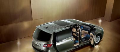 Buick GL8 (2011) - picture 7 of 28