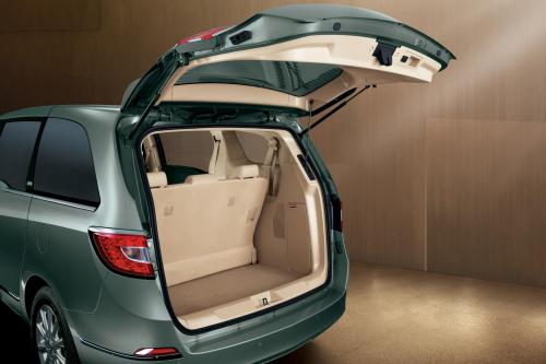 Buick GL8 (2011) - picture 8 of 28